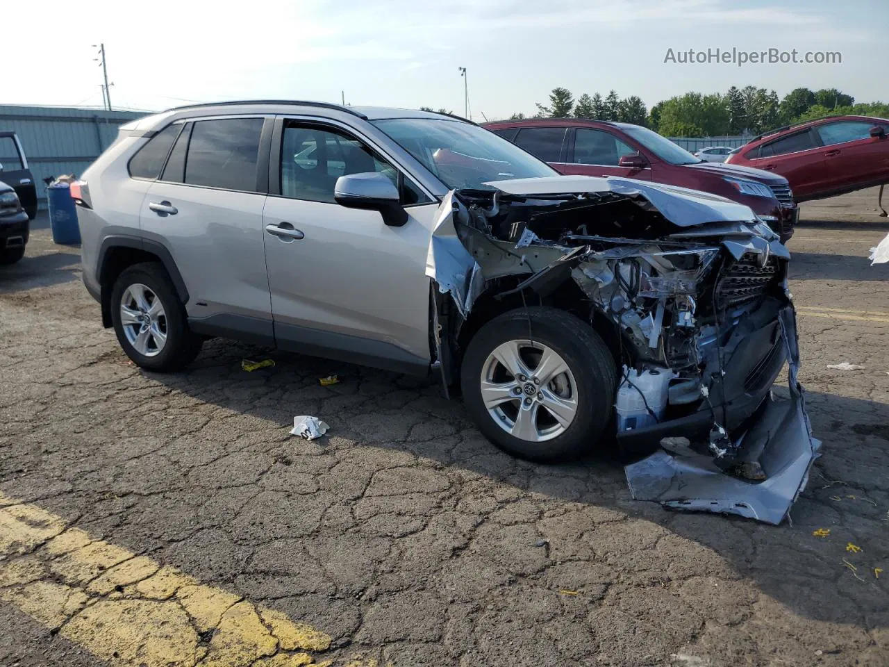 2020 Toyota Rav4 Xle Silver vin: 2T3RWRFV2LW078101