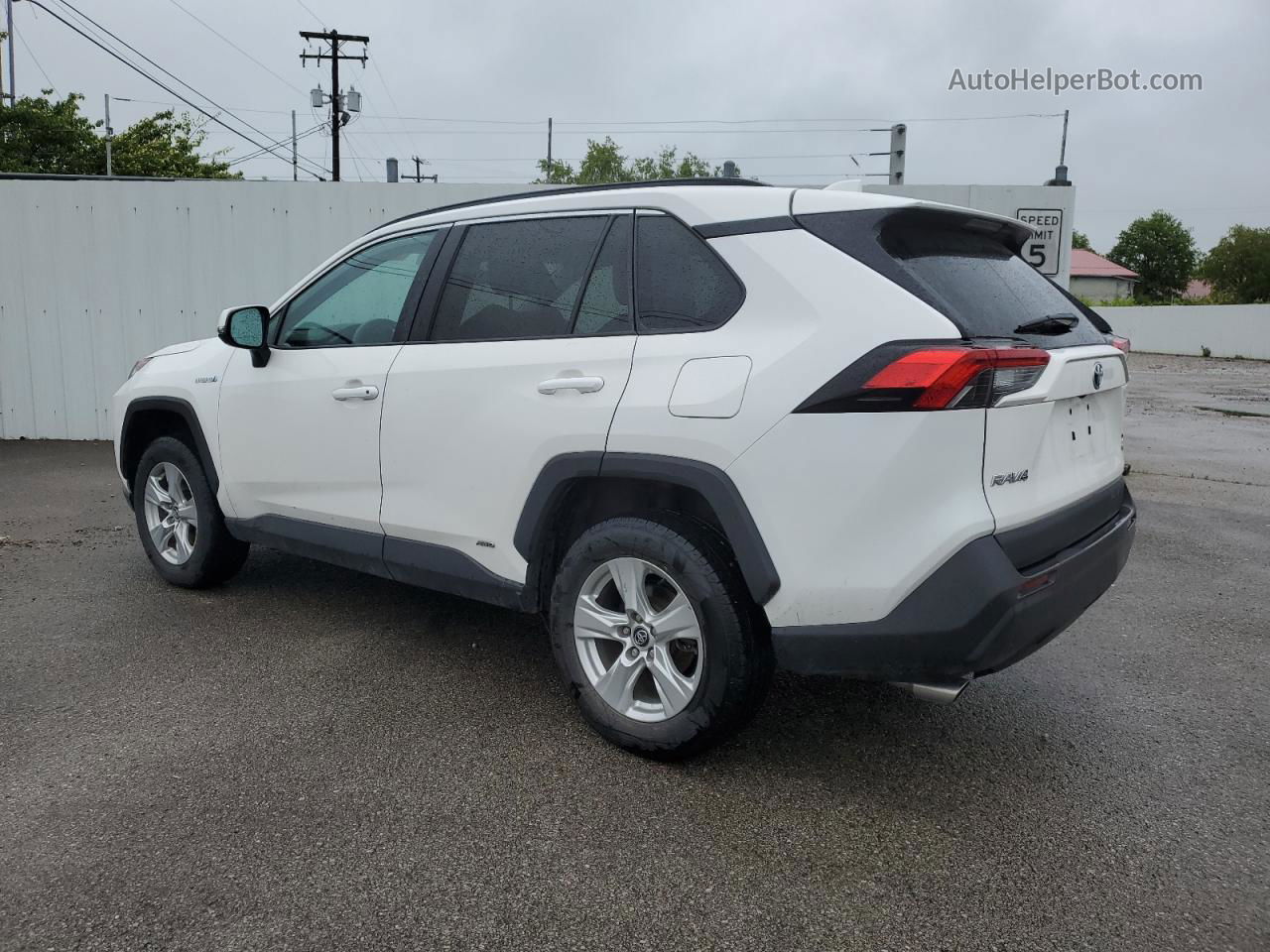 2020 Toyota Rav4 Xle White vin: 2T3RWRFV9LW078676