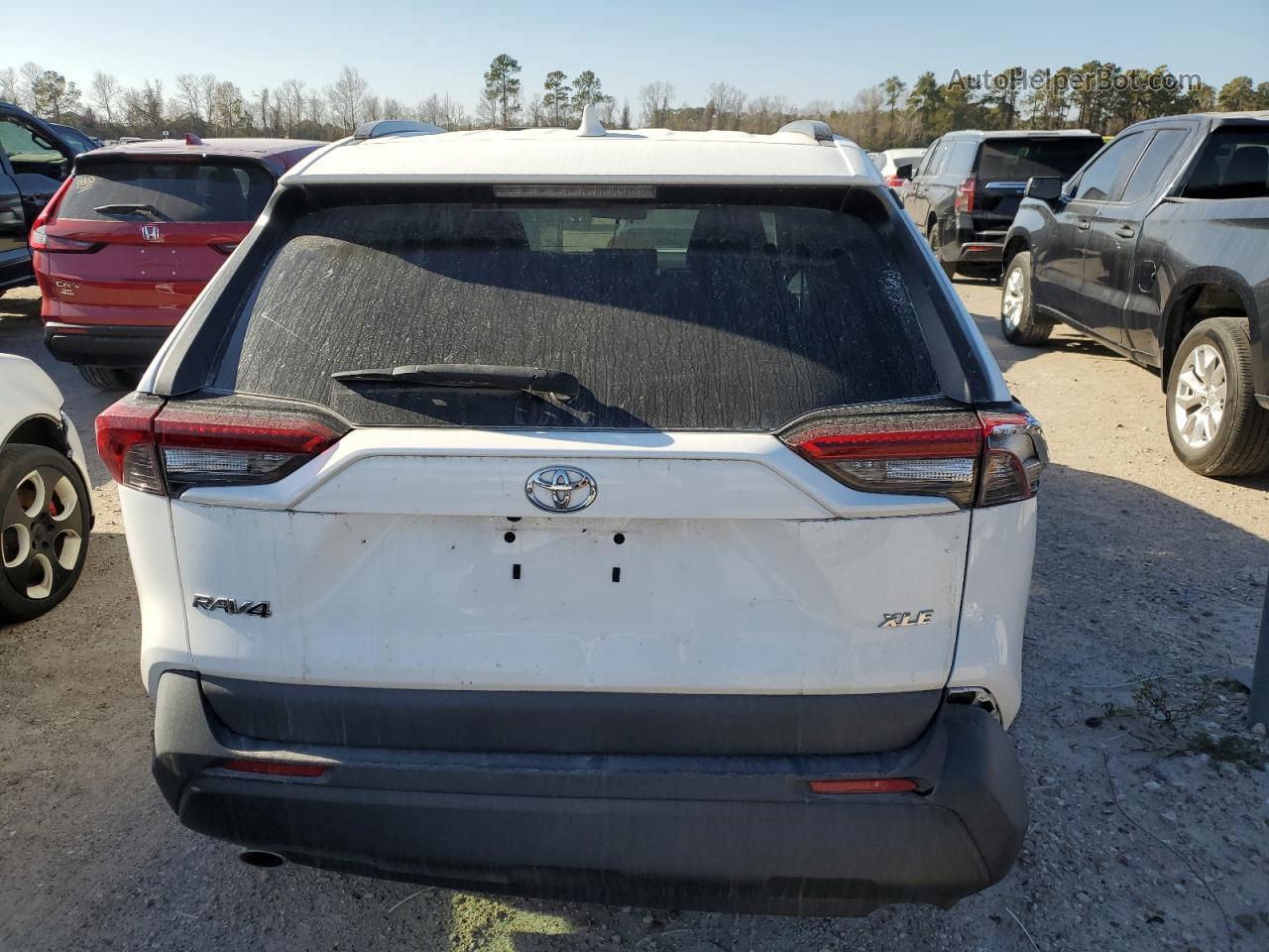 2019 Toyota Rav4 Xle White vin: 2T3W1RFV0KW031682