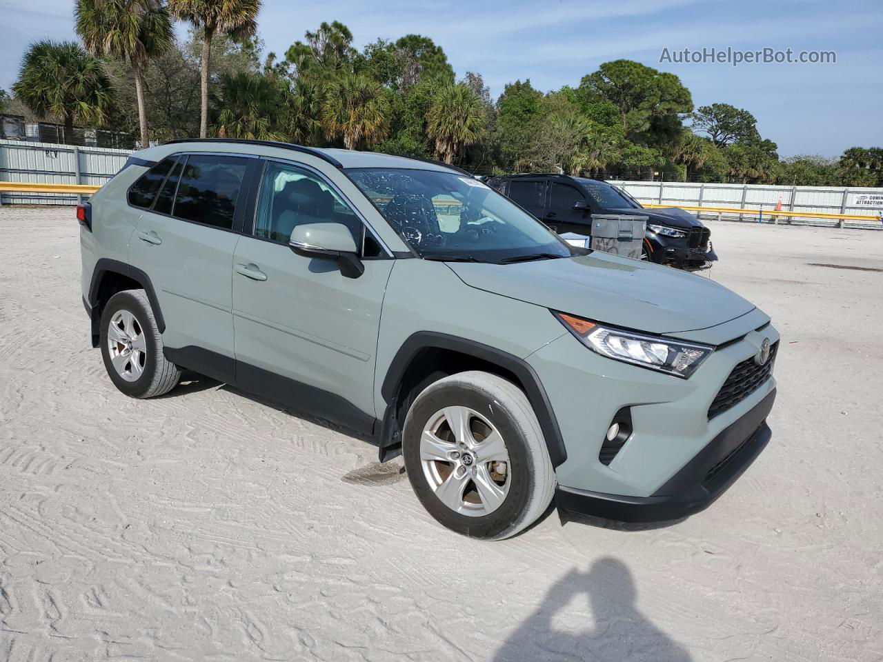 2021 Toyota Rav4 Xle Green vin: 2T3W1RFV3MC090147