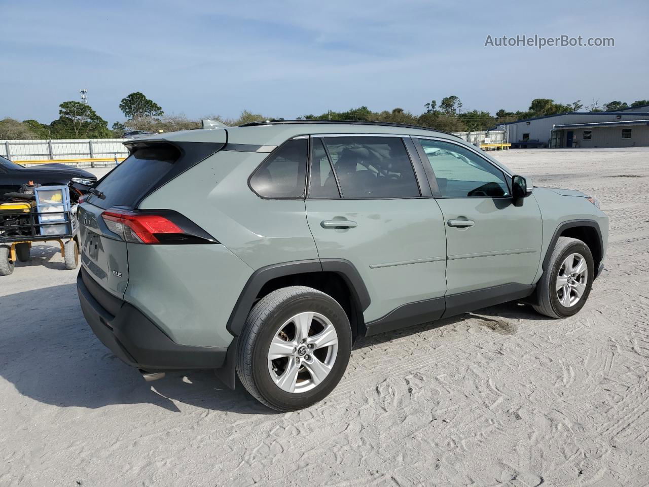 2021 Toyota Rav4 Xle Green vin: 2T3W1RFV3MC090147