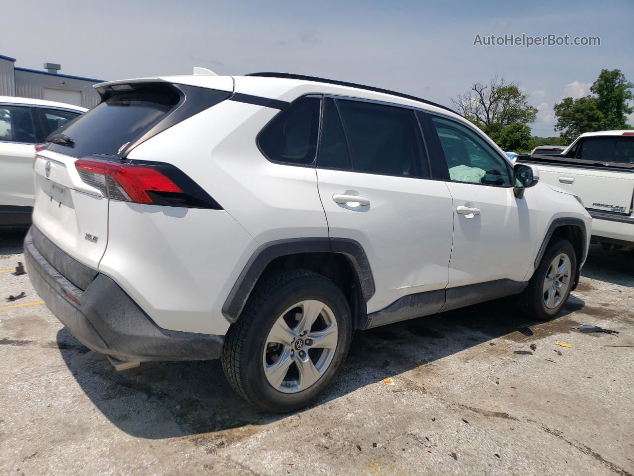 2019 Toyota Rav4 Xle White vin: 2T3W1RFV4KC004874