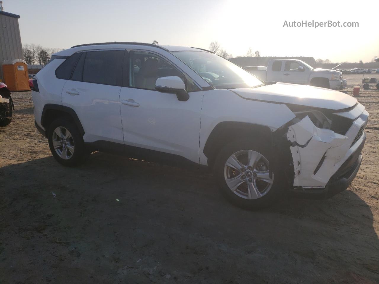 2019 Toyota Rav4 Xle White vin: 2T3W1RFV6KW048826