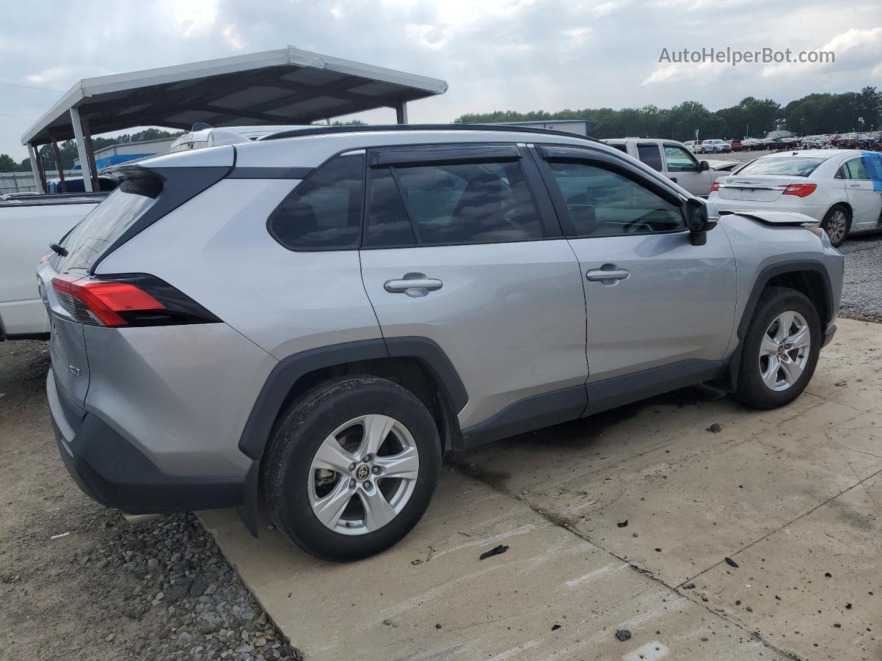 2021 Toyota Rav4 Xle Silver vin: 2T3W1RFV6MC122458