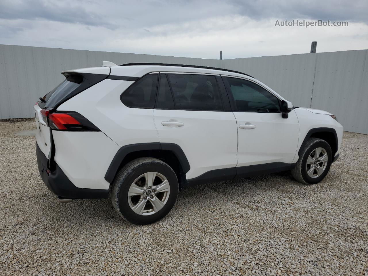 2021 Toyota Rav4 Xle Белый vin: 2T3W1RFV7MC097814