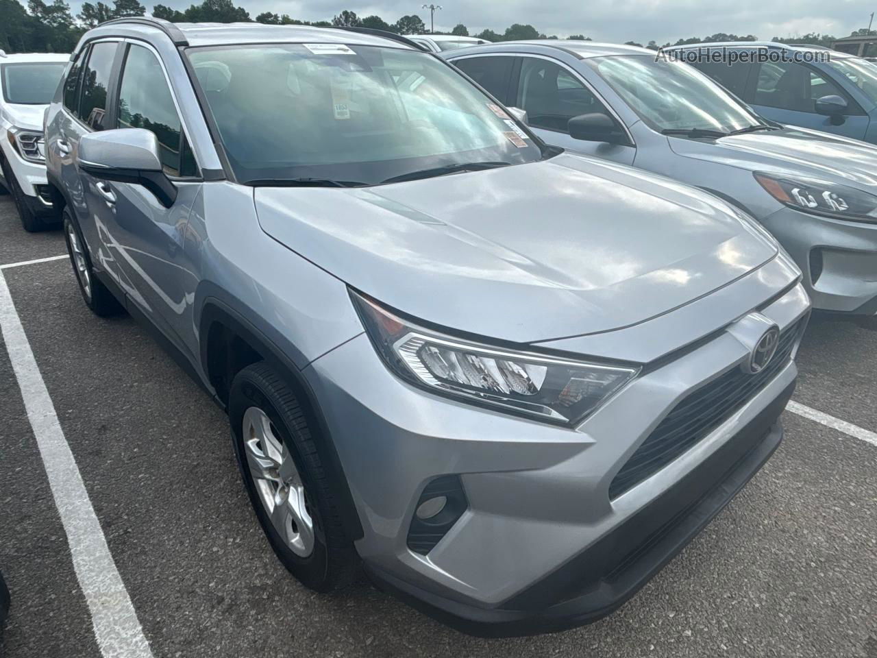 2021 Toyota Rav4 Xle Silver vin: 2T3W1RFV7MC146140