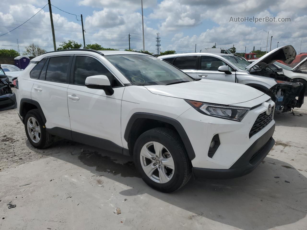 2021 Toyota Rav4 Xle Белый vin: 2T3W1RFV9MC122874