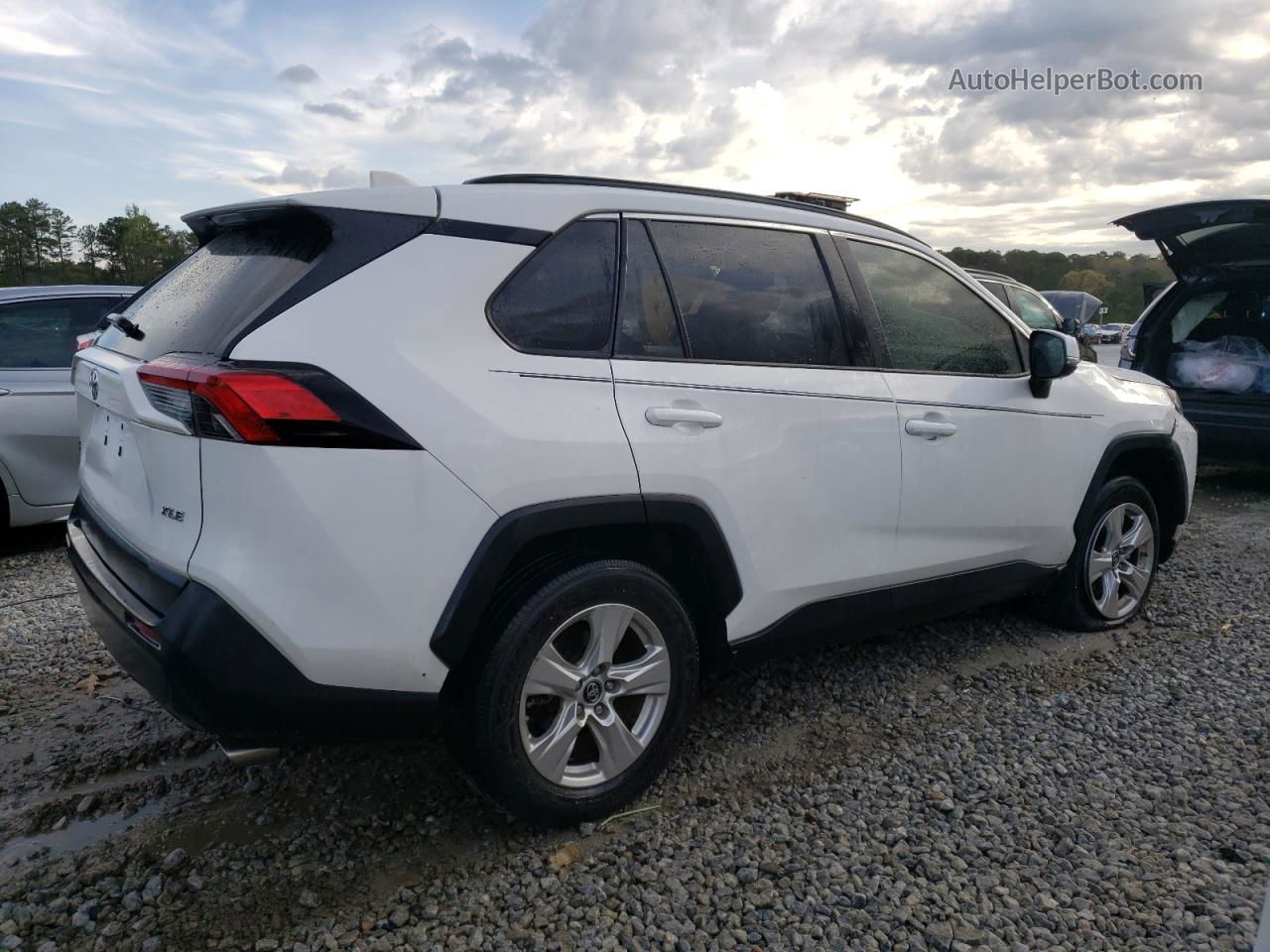 2019 Toyota Rav4 Xle White vin: 2T3W1RFVXKC009271