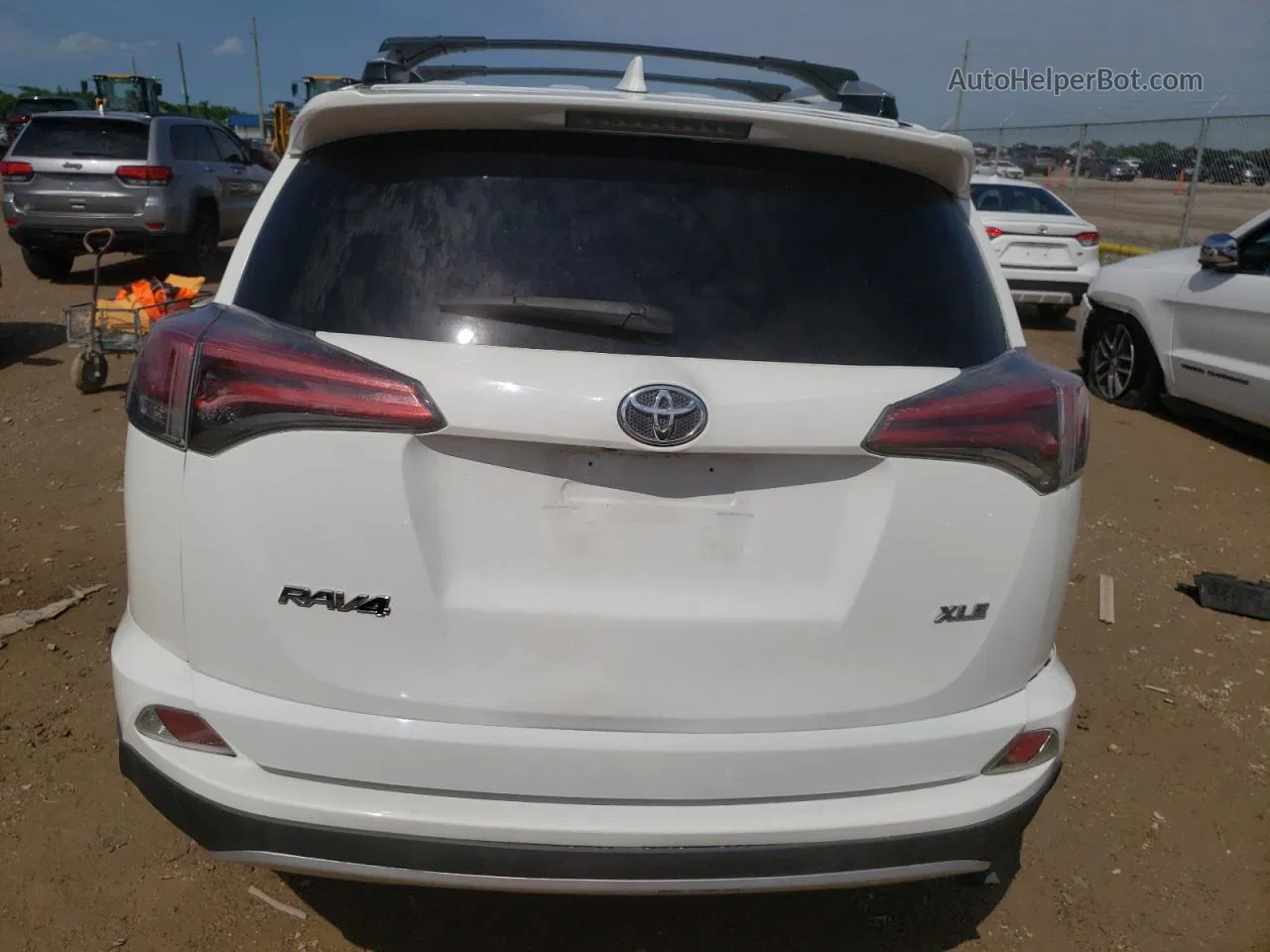 2016 Toyota Rav4 Xle Белый vin: 2T3WFREV2GW287381