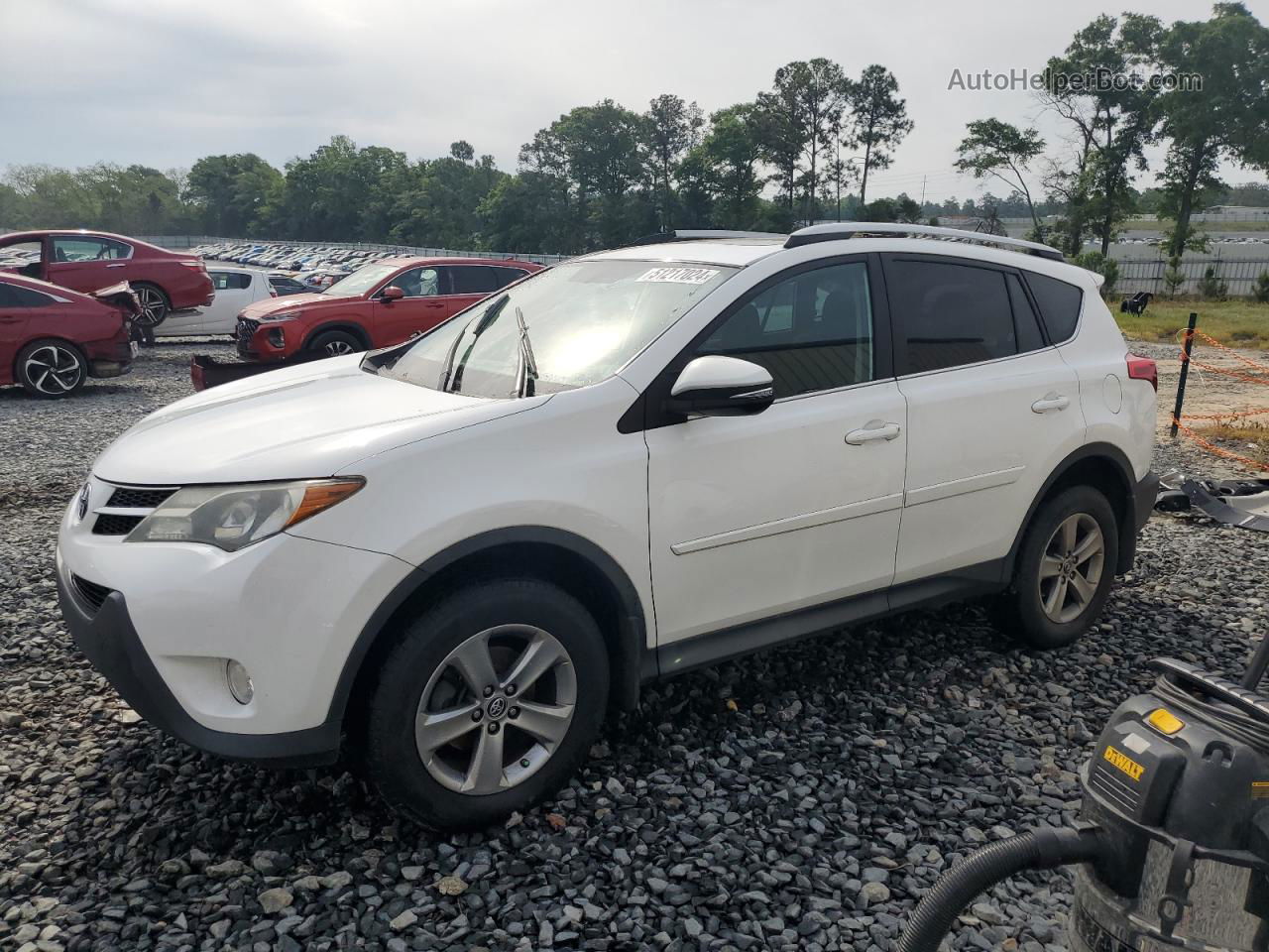 2015 Toyota Rav4 Xle White vin: 2T3WFREV4FW152563