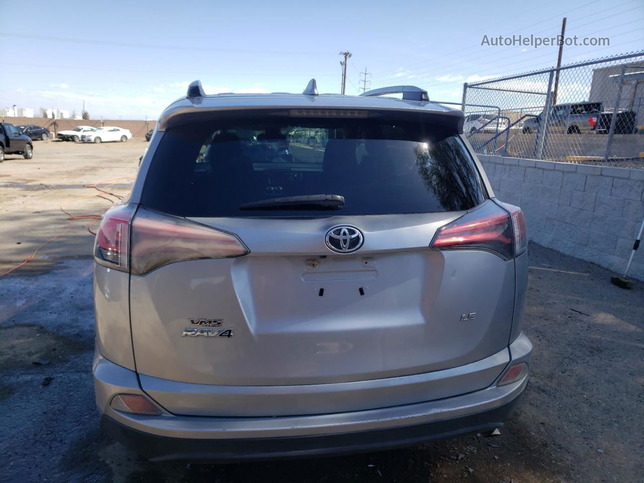 2017 Toyota Rav4 Le Silver vin: 2T3ZFREV0HW331618