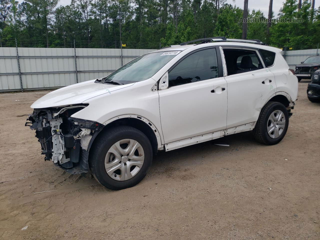 2015 Toyota Rav4 Le White vin: 2T3ZFREV2FW178222