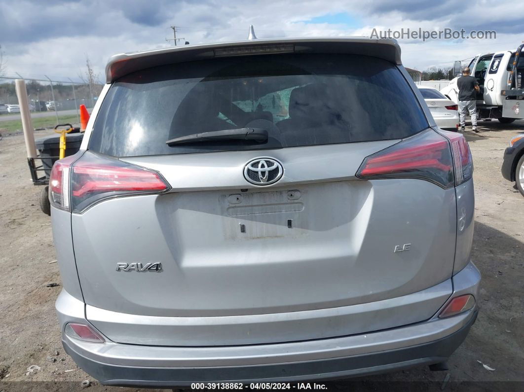 2018 Toyota Rav4 Le Silver vin: 2T3ZFREV3JW426566