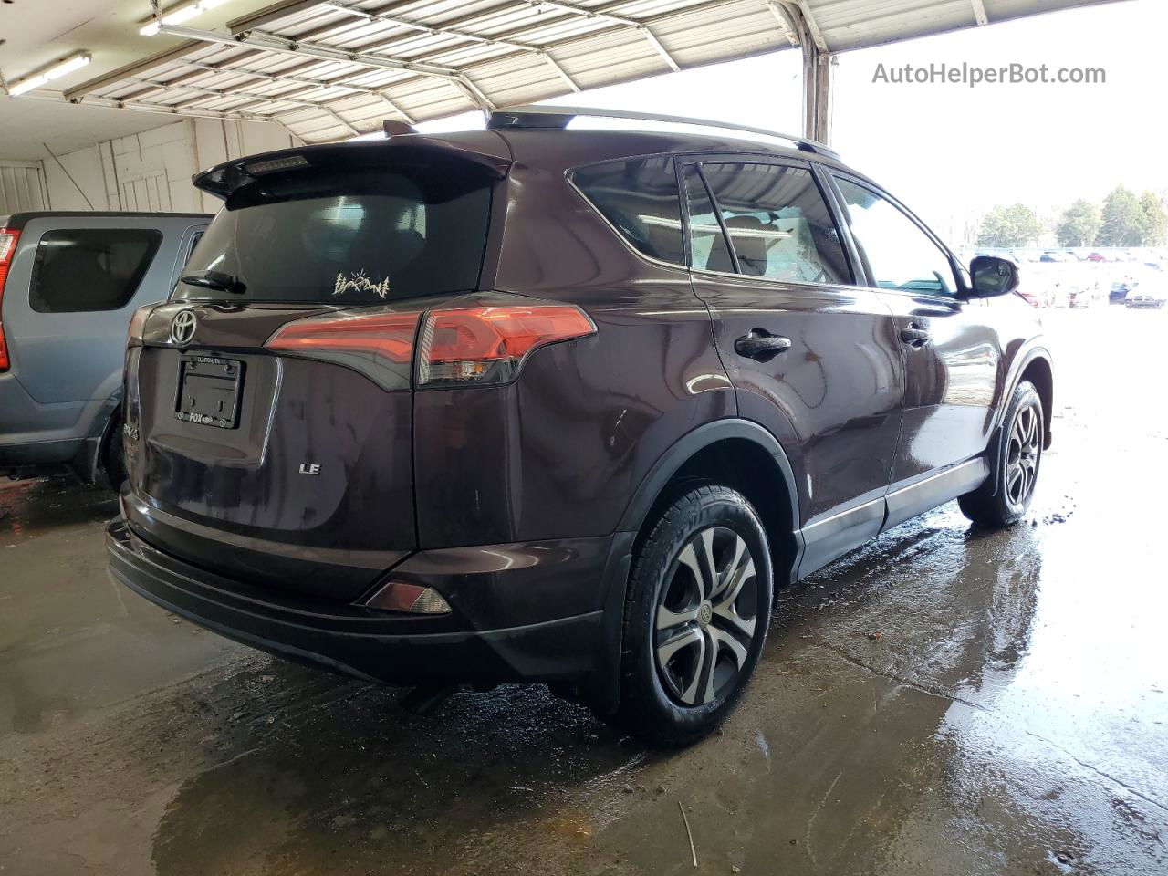 2016 Toyota Rav4 Le Burgundy vin: 2T3ZFREV4GW297388