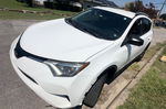 2017 Toyota Rav4 Le White vin: 2T3ZFREV4HW340595