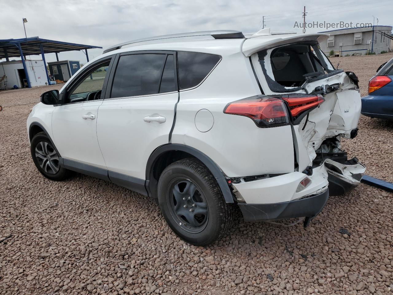 2017 Toyota Rav4 Le White vin: 2T3ZFREV4HW370602