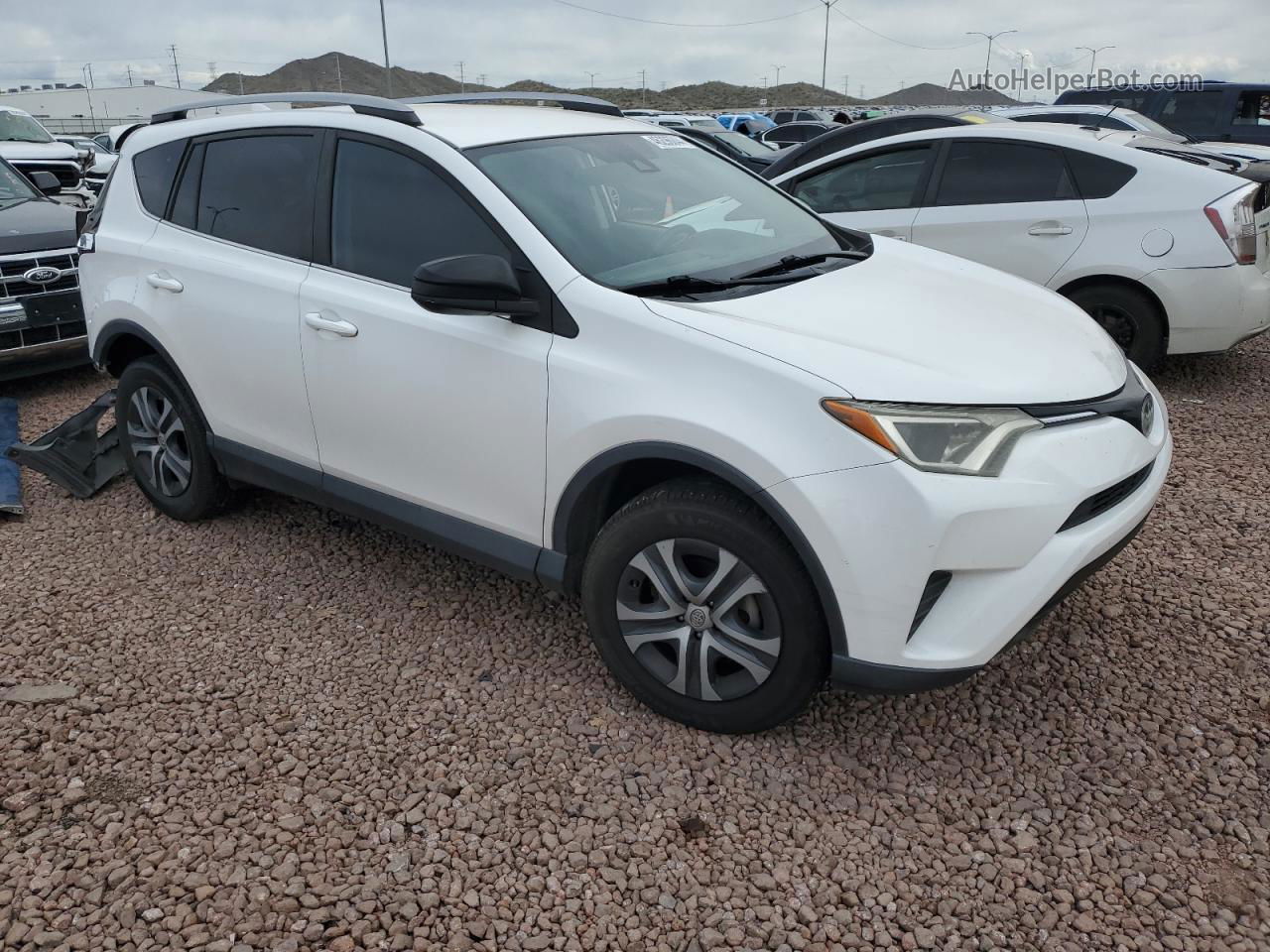 2017 Toyota Rav4 Le Белый vin: 2T3ZFREV4HW370602