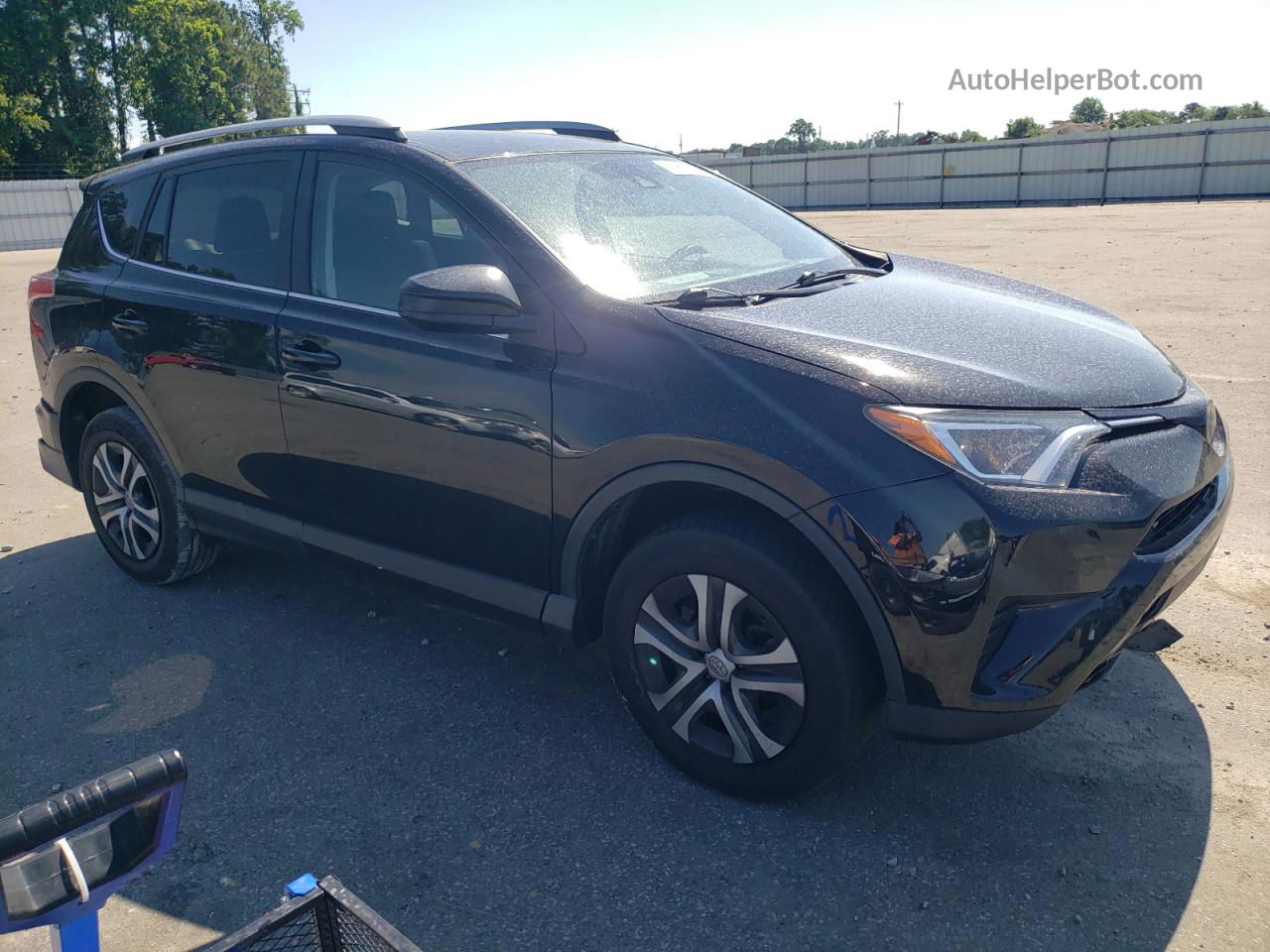 2017 Toyota Rav4 Le Black vin: 2T3ZFREV5HW363464