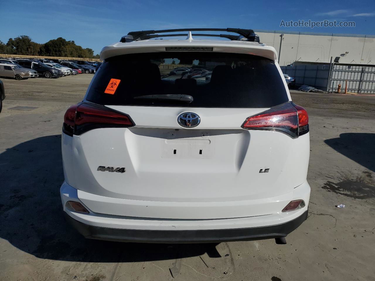 2016 Toyota Rav4 Le White vin: 2T3ZFREV6GW236625