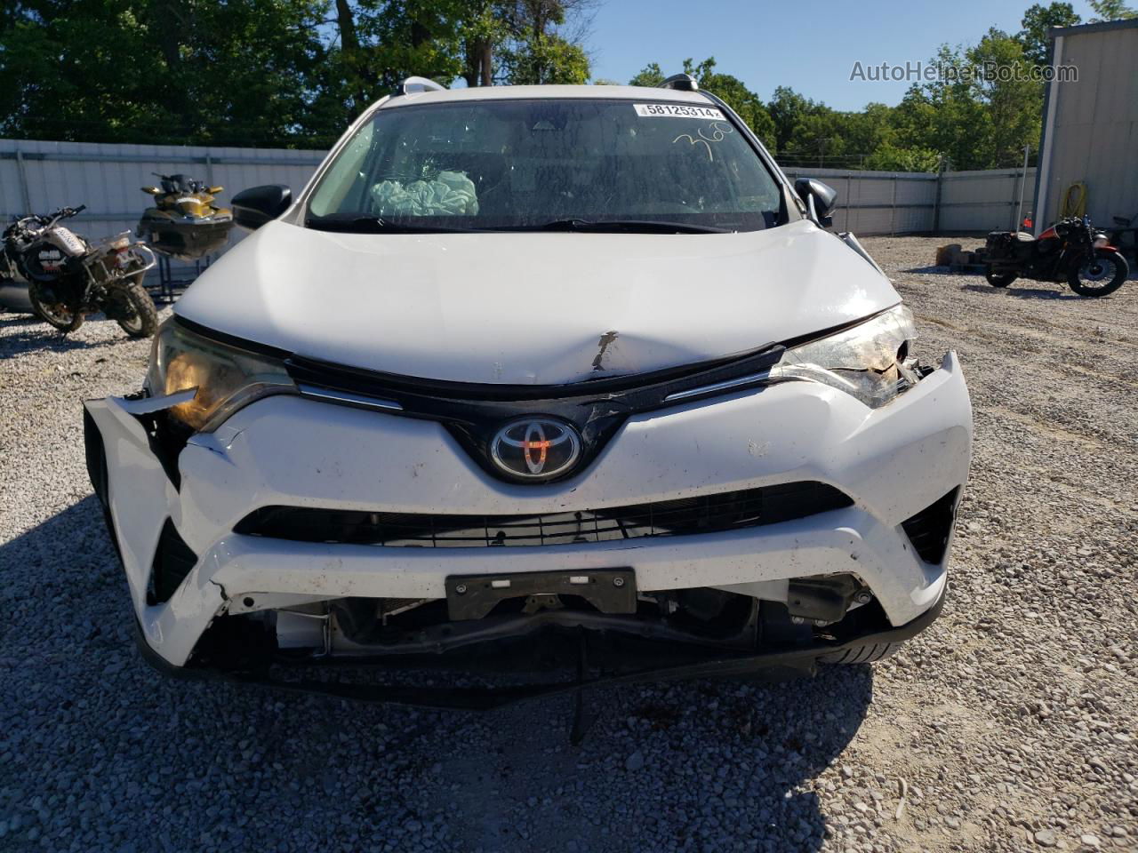 2017 Toyota Rav4 Le White vin: 2T3ZFREVXHW360964