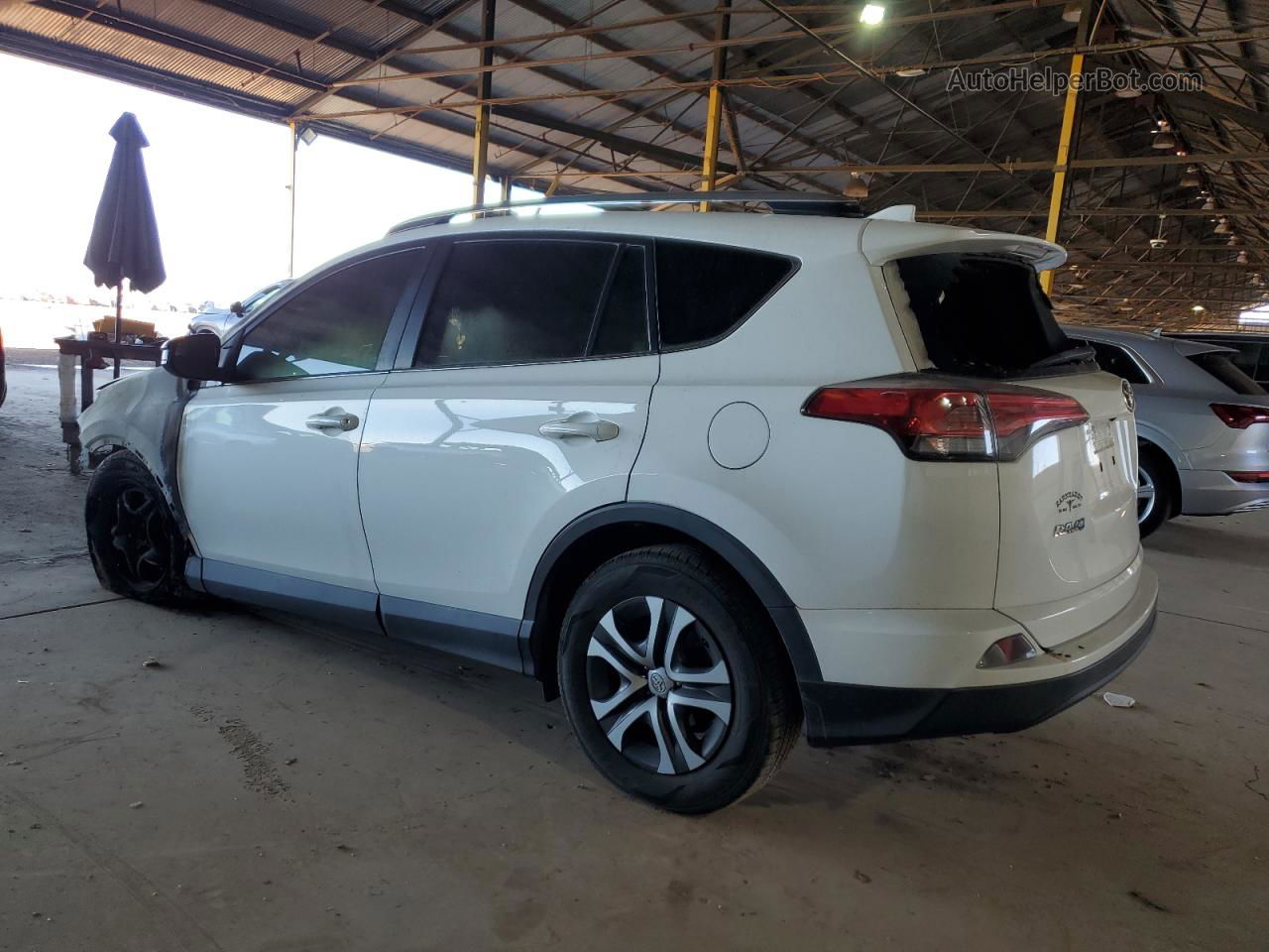 2018 Toyota Rav4 Le Белый vin: 2T3ZFREVXJW419145