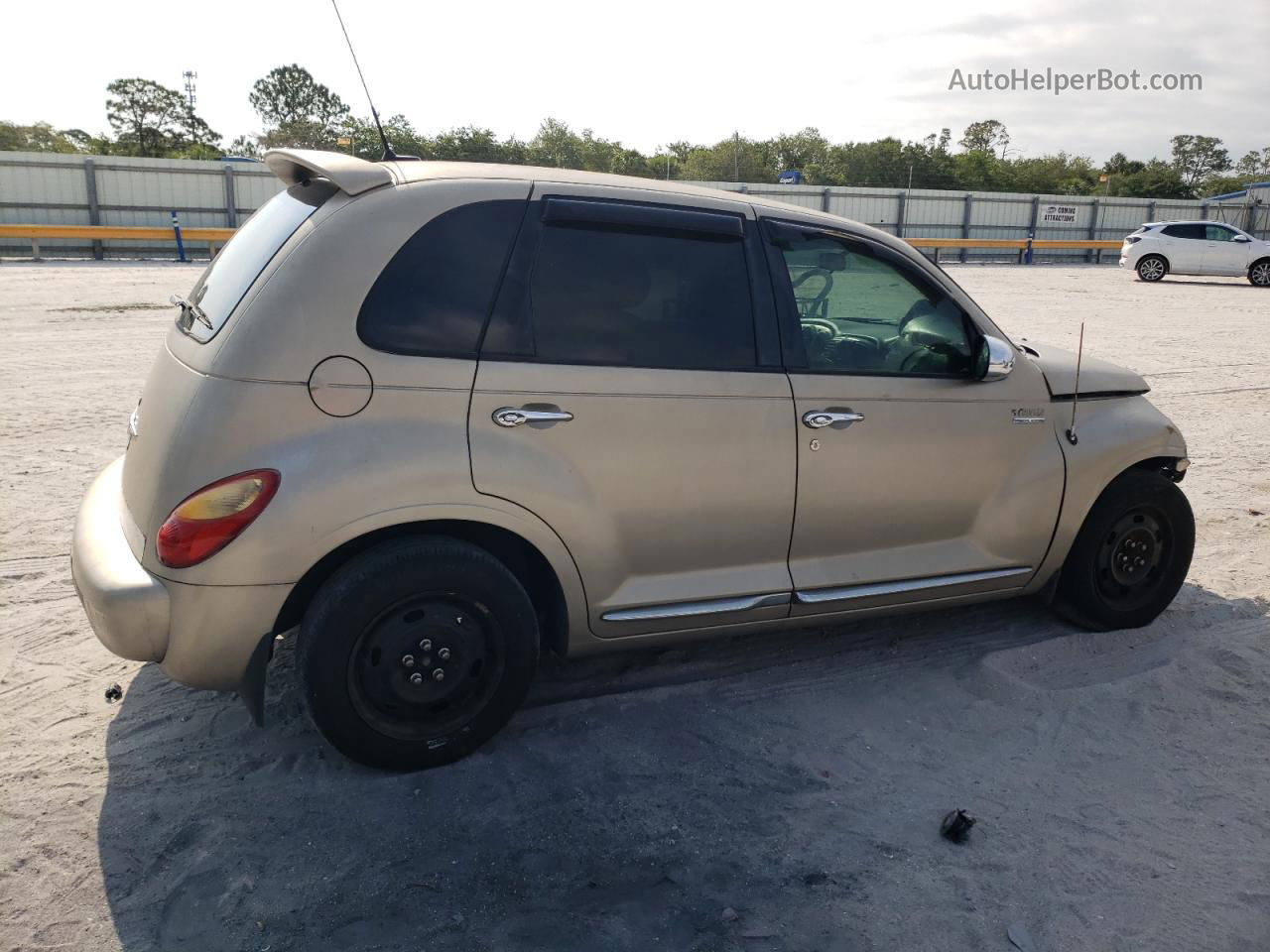 2004 Chrysler Pt Cruiser  Gold vin: 3C4FY48B64T201037