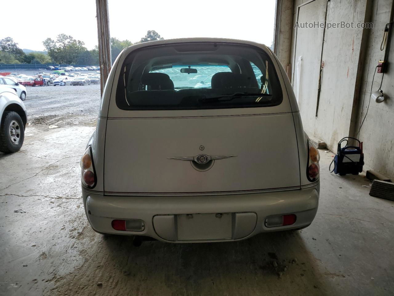 2004 Chrysler Pt Cruiser  Silver vin: 3C4FY48B64T323638