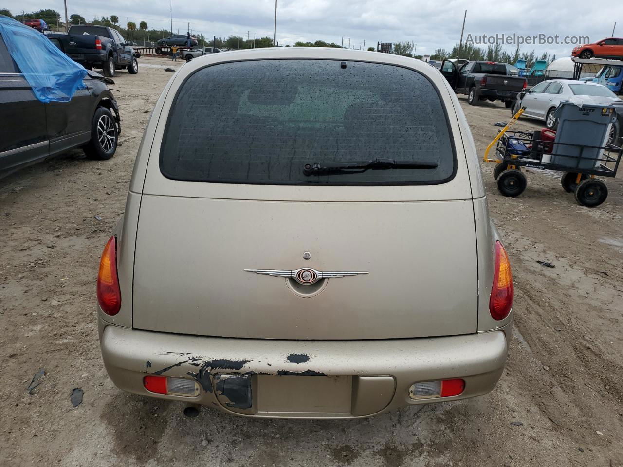 2004 Chrysler Pt Cruiser  Gold vin: 3C4FY48BX4T268305