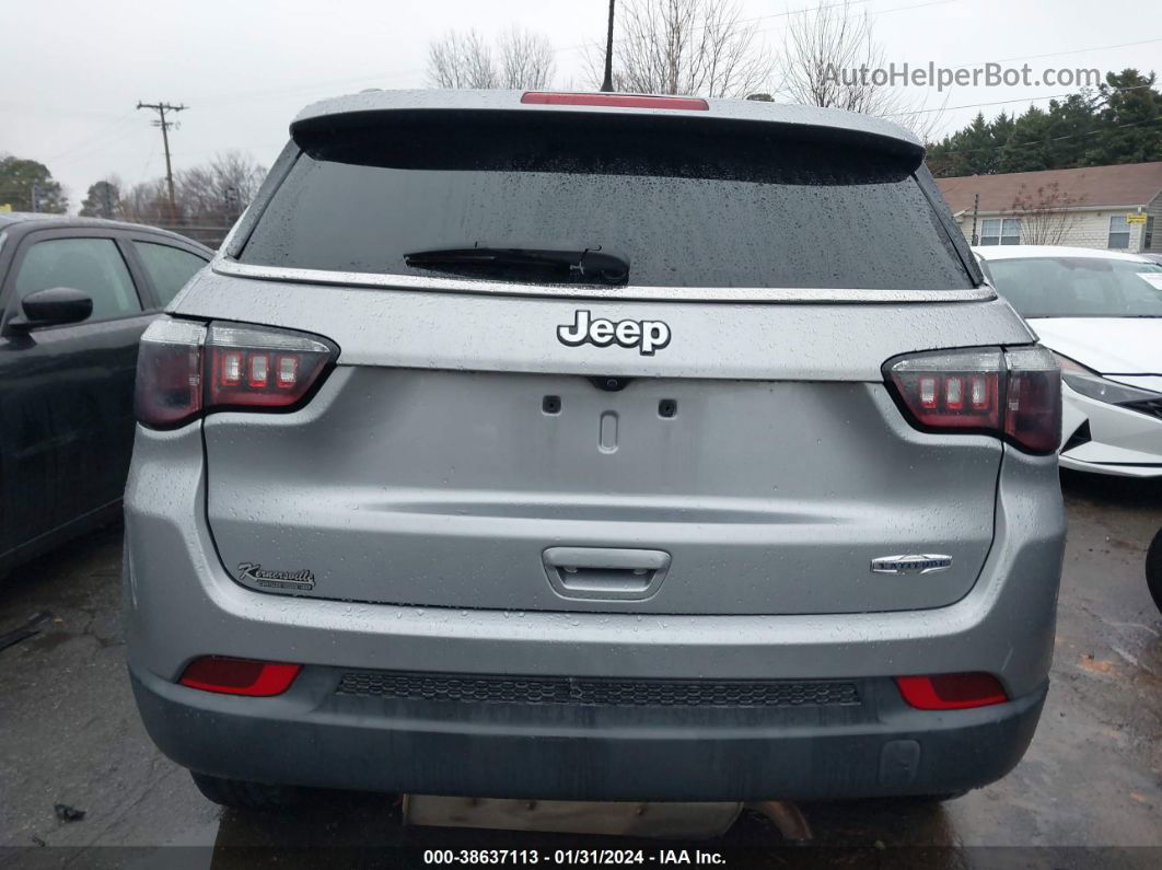 2018 Jeep Compass Sun And Wheel Fwd Серебряный vin: 3C4NJCBB0JT461075