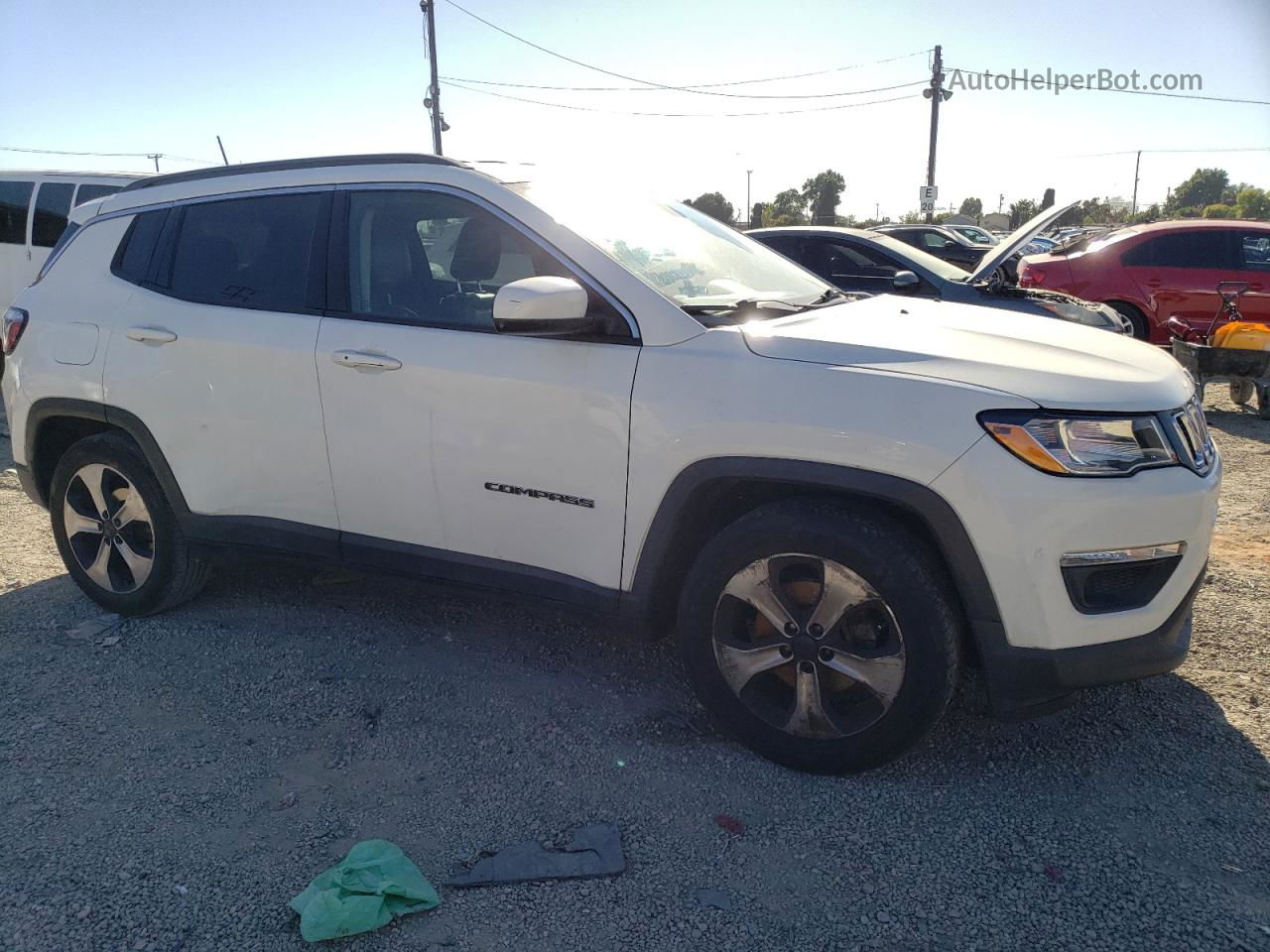 2018 Jeep Compass Latitude White vin: 3C4NJCBB4JT425471