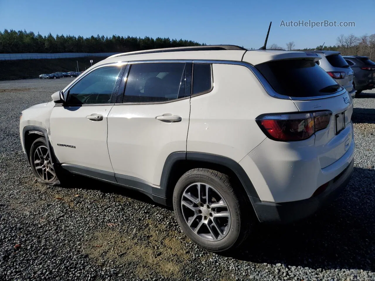 2018 Jeep Compass Latitude White vin: 3C4NJCBB7JT165728