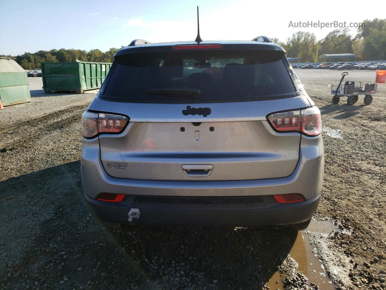 2018 Jeep Compass Latitude Silver vin: 3C4NJCBB7JT327048