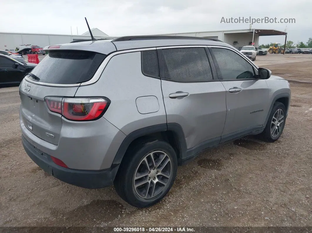 2018 Jeep Compass Sun And Wheel Fwd Silver vin: 3C4NJCBB8JT494664