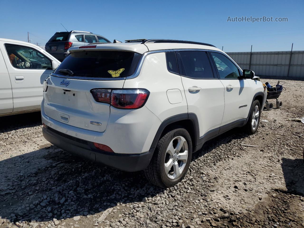 2018 Jeep Compass Latitude Белый vin: 3C4NJCBB9JT182367