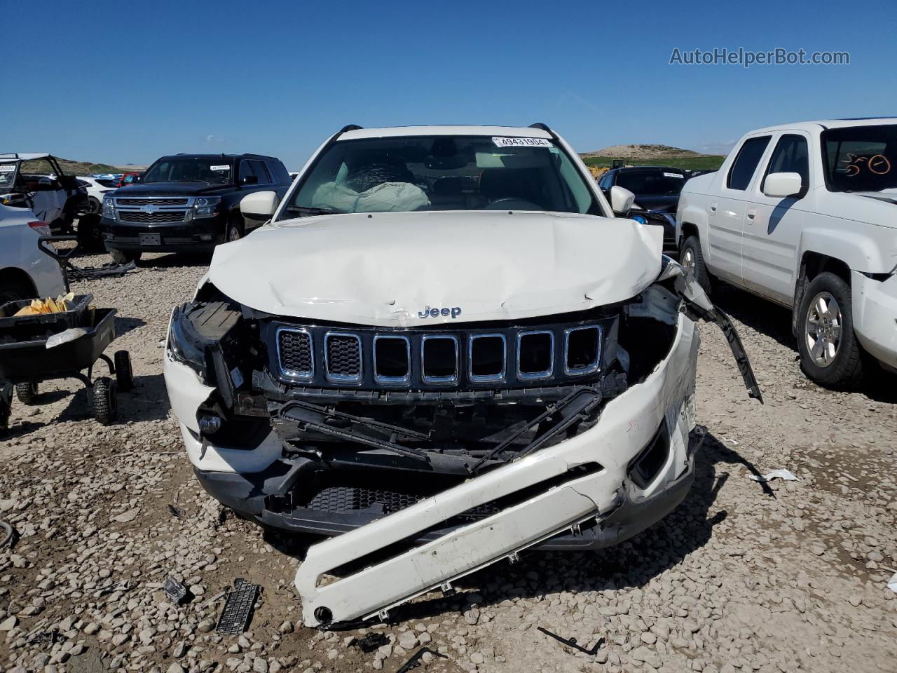 2018 Jeep Compass Latitude White vin: 3C4NJCBB9JT182367