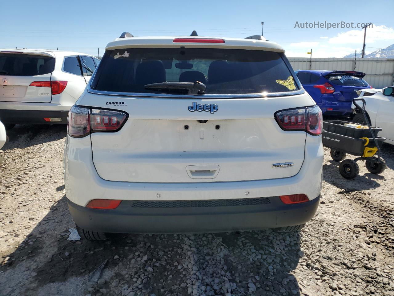 2018 Jeep Compass Latitude White vin: 3C4NJCBB9JT182367