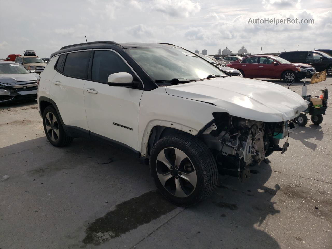 2018 Jeep Compass Latitude White vin: 3C4NJCBBXJT124669