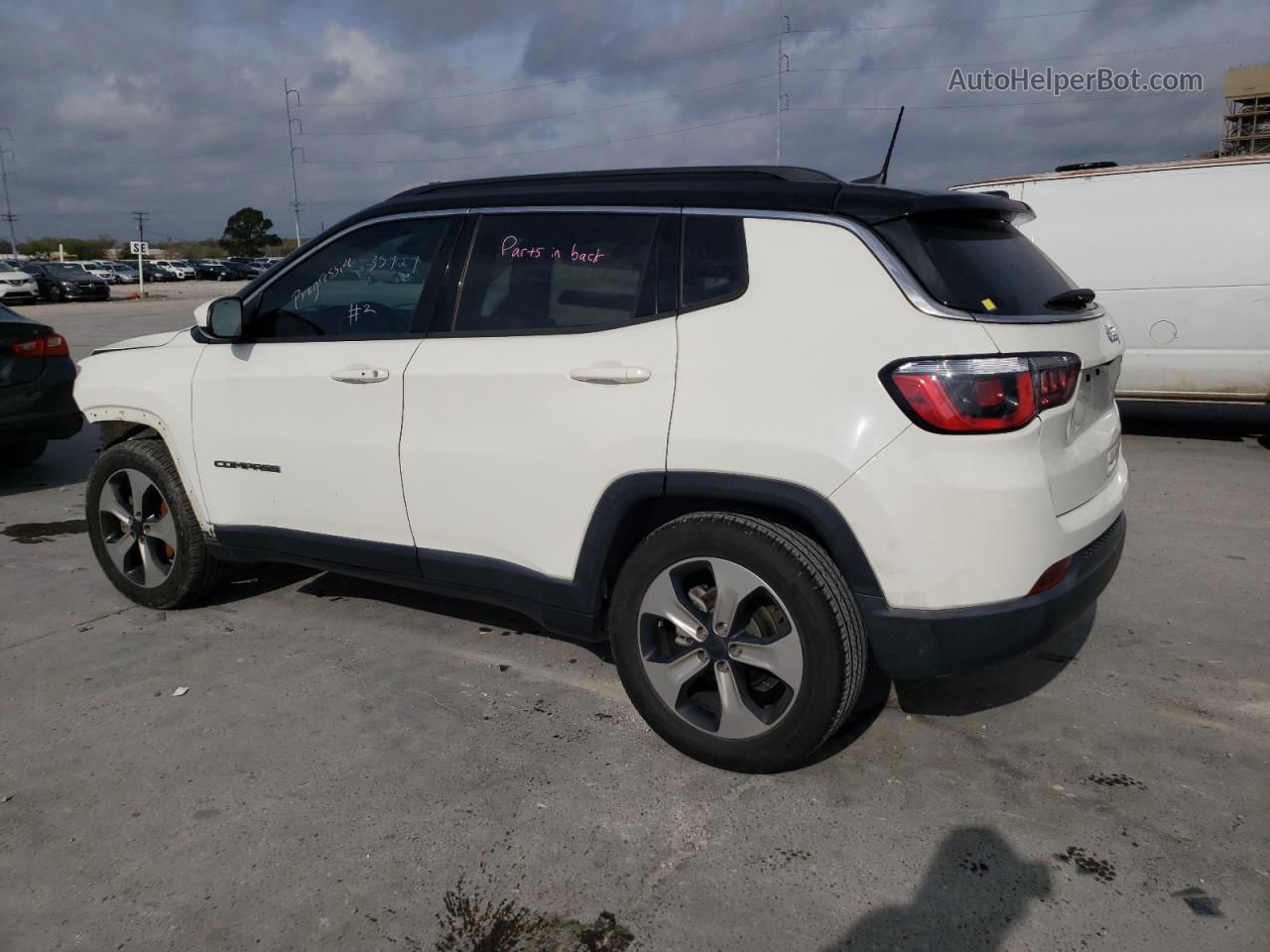 2018 Jeep Compass Latitude White vin: 3C4NJCBBXJT124669