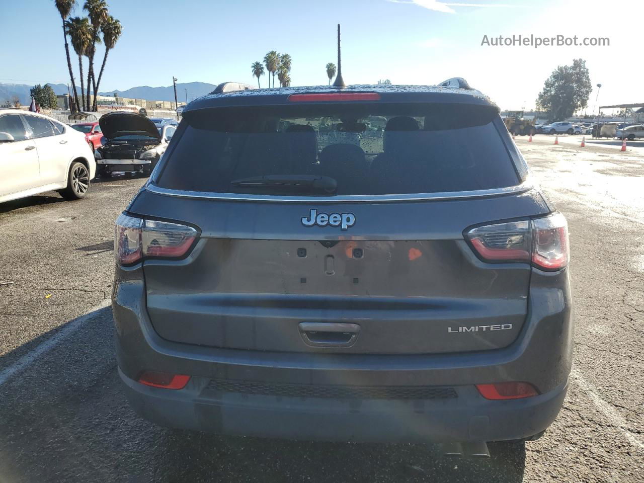 2018 Jeep Compass Limited Gray vin: 3C4NJCCB9JT494882