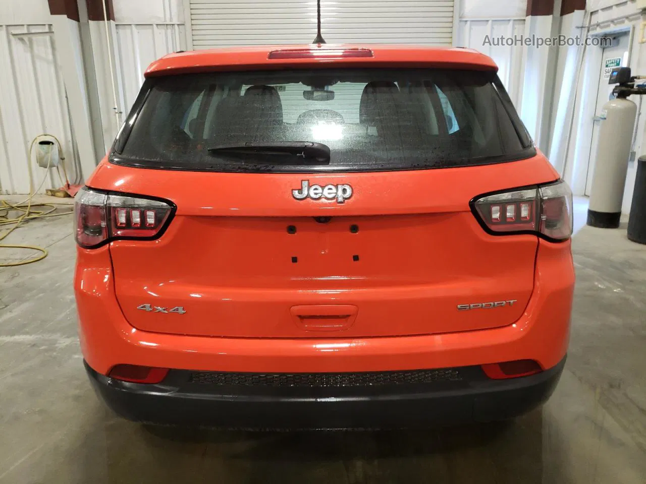 2018 Jeep Compass Sport Orange vin: 3C4NJDABXJT256435