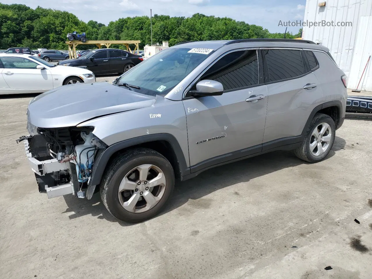 2018 Jeep Compass Latitude Silver vin: 3C4NJDBB1JT423540