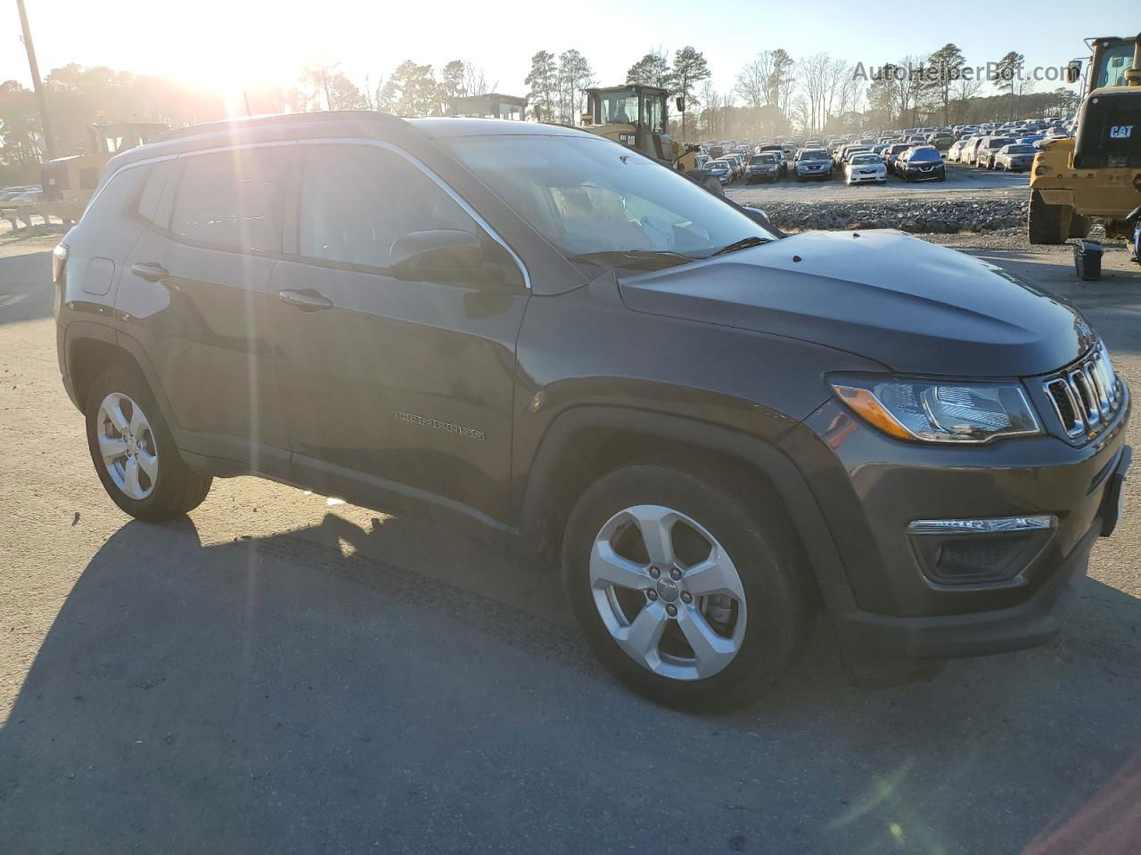 2018 Jeep Compass Latitude Gray vin: 3C4NJDBB3JT314576