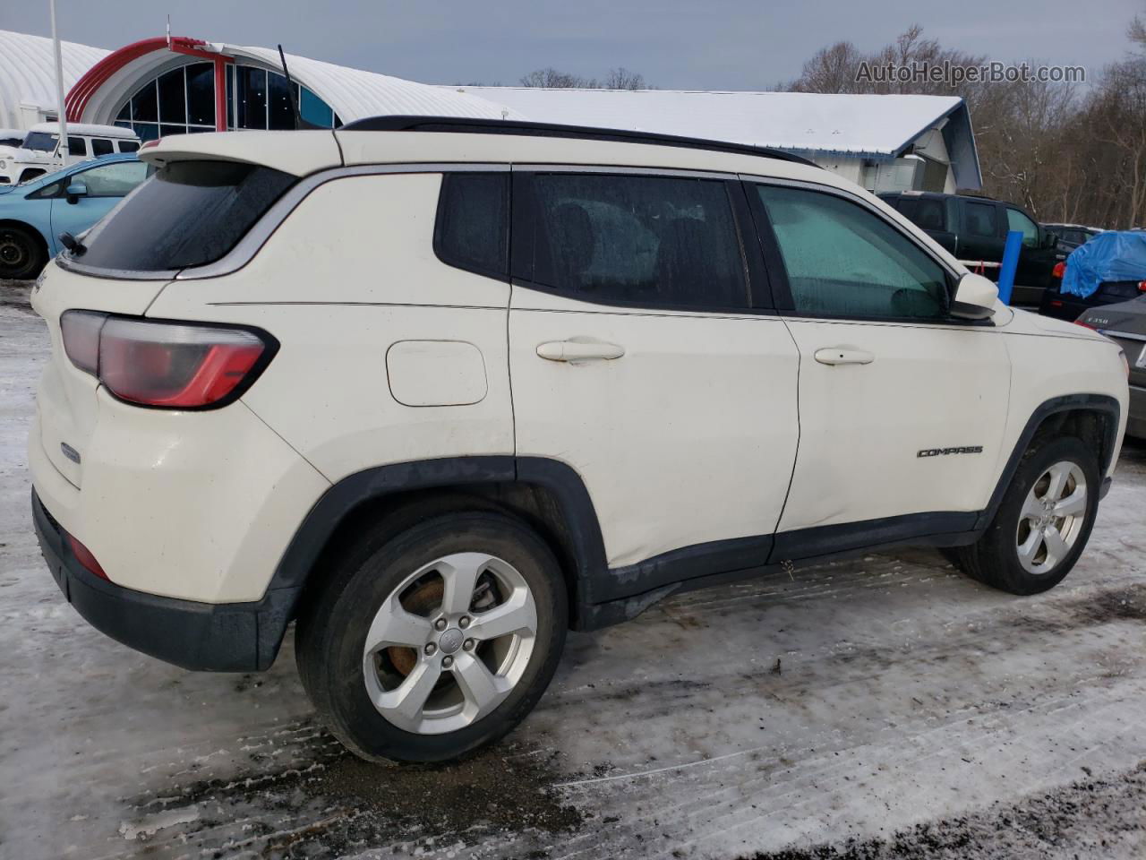 2018 Jeep Compass Latitude White vin: 3C4NJDBB3JT315064