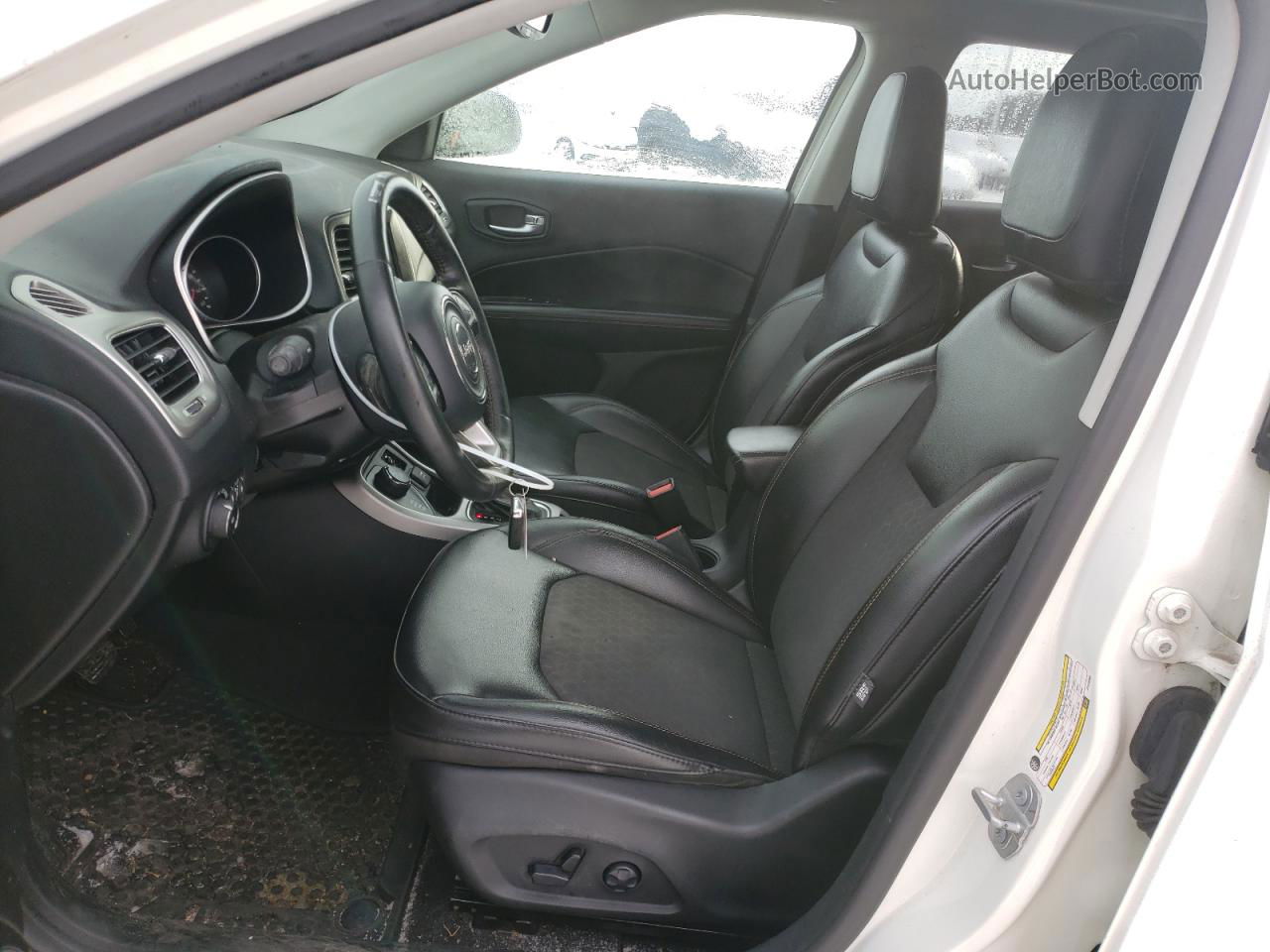 2018 Jeep Compass Latitude White vin: 3C4NJDBB3JT315064