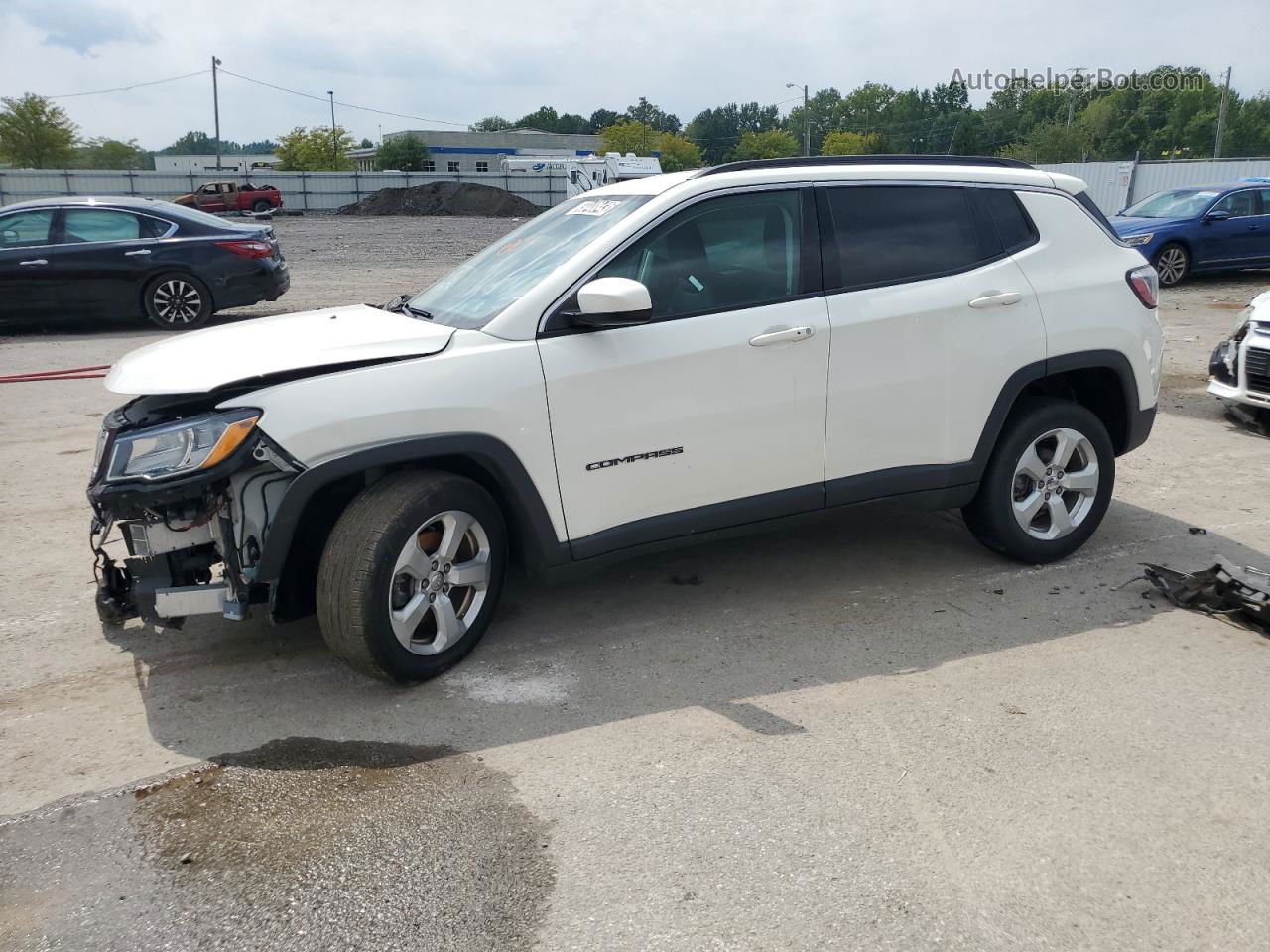 2018 Jeep Compass Latitude White vin: 3C4NJDBB4JT175882