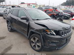 2018 Jeep Compass Latitude 4x4 Gray vin: 3C4NJDBB4JT256381