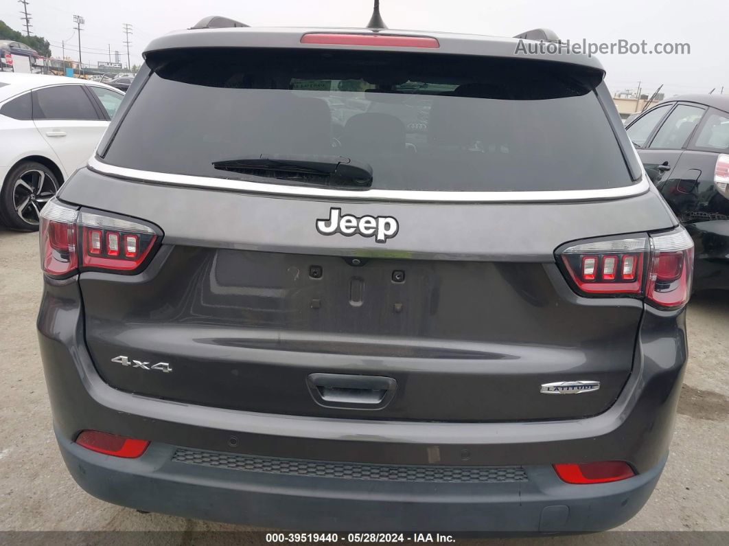 2018 Jeep Compass Latitude 4x4 Gray vin: 3C4NJDBB4JT256381