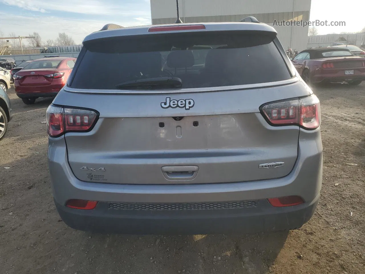 2018 Jeep Compass Latitude Gray vin: 3C4NJDBB5JT154555