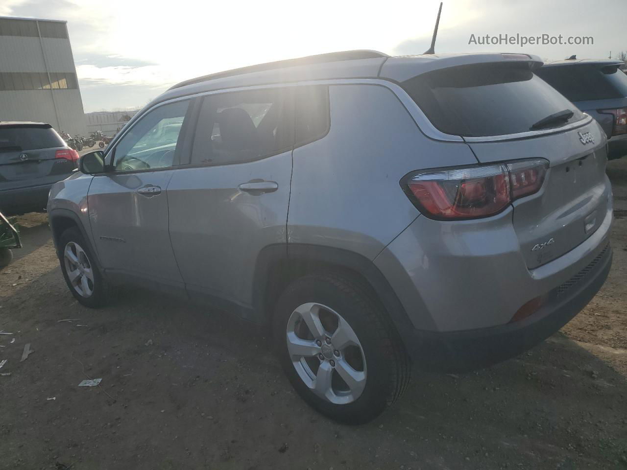 2018 Jeep Compass Latitude Серый vin: 3C4NJDBB5JT154555