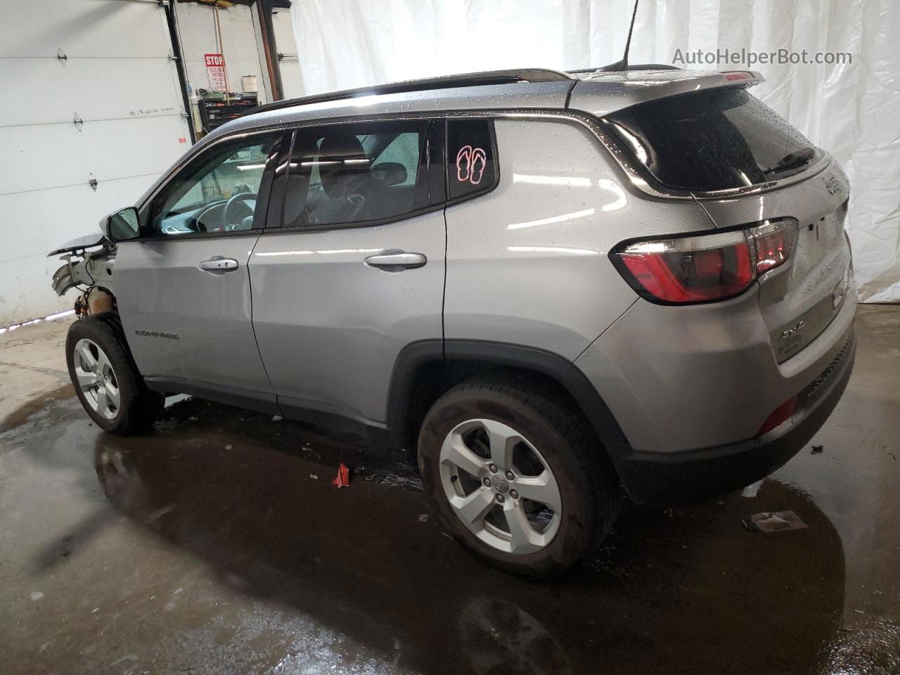 2018 Jeep Compass Latitude Silver vin: 3C4NJDBB5JT332061